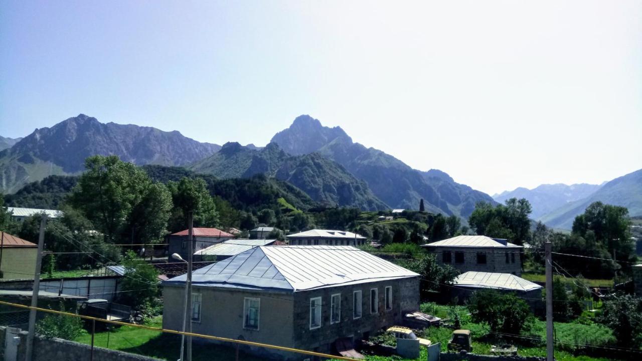 Hotel Starry Night Kazbegi Eksteriør bilde
